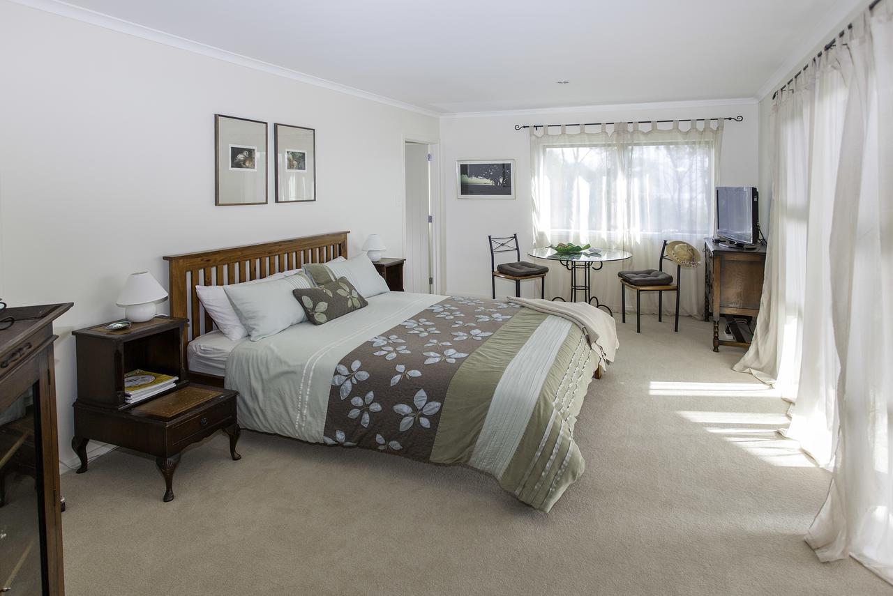 Puka Heights Bed and Breakfast Pauanui Exteriör bild