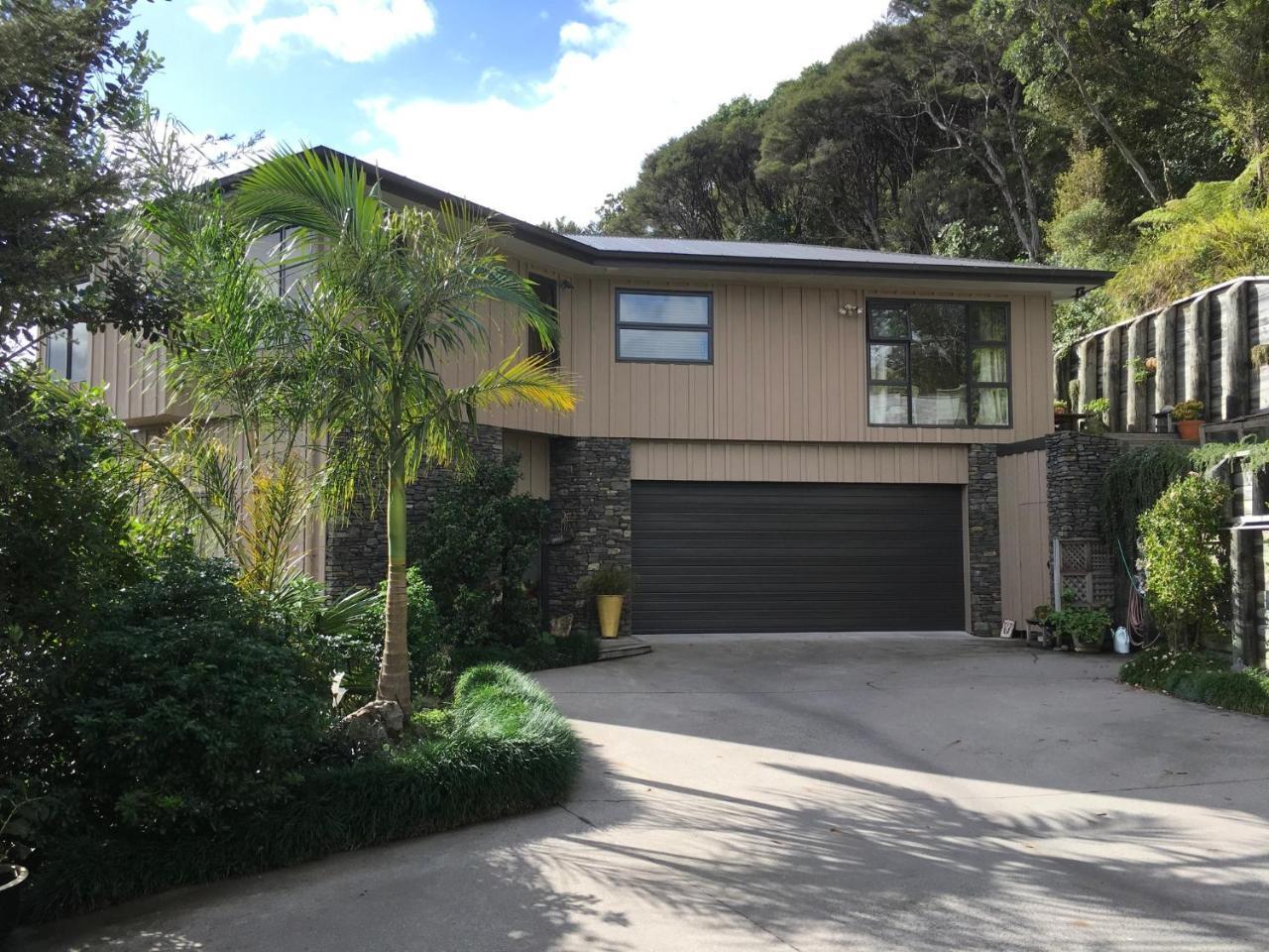 Puka Heights Bed and Breakfast Pauanui Exteriör bild